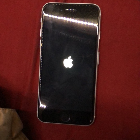 IPHONE SE 3RD GENERATION 5G - Picture 2 of 3